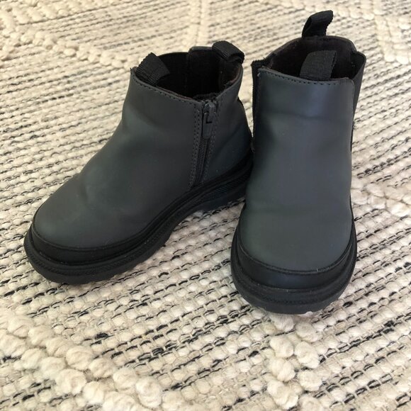 Zara Toddler Boots - Picture 1 of 6